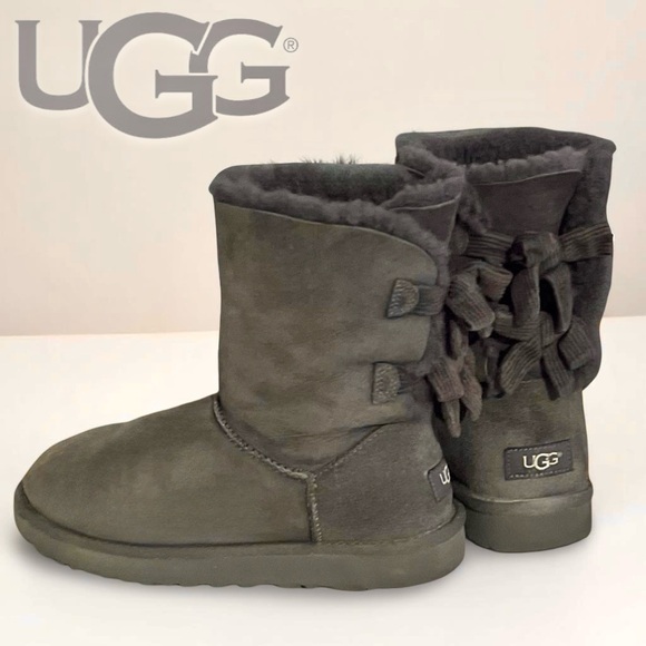 Women’s ⭐️UGG⭐️Grayish/Brown Bailey Bow Boots Size 8 - Picture 1 of 16